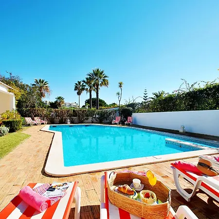 Villa With Bbq, Pool