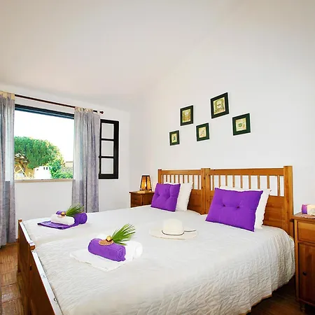 Villa In Gale Near Sandy Beach * البوفيرا