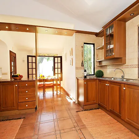 فيلة Villa In Gale Near Sandy Beach