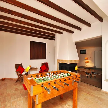 Villa In Gale Near Sandy Beach * البوفيرا